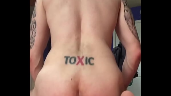 Norik play with a black dildo