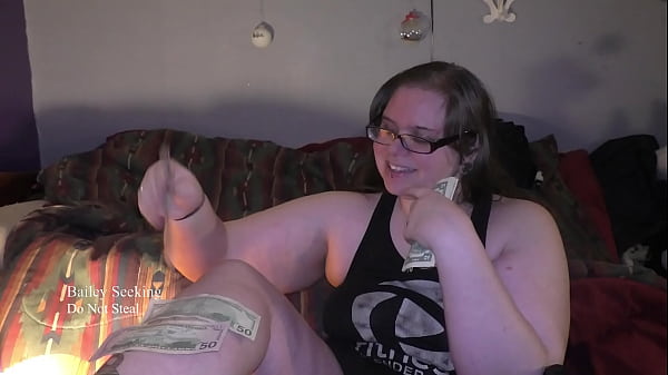 Bailey Uses Money As A Towel To Dry Off - Ad thumbnail