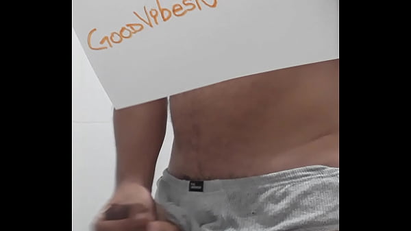 Goodvibesnow com tesão a_noite preparandopara a_punheta_antes de