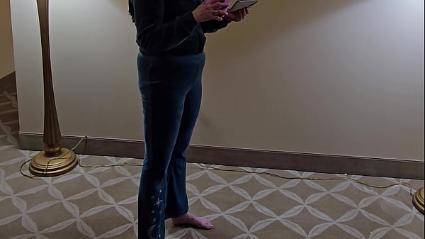 Nonton Squirm Game - Domme Recruiter Ddakji - Squid Game Parody thumbnail