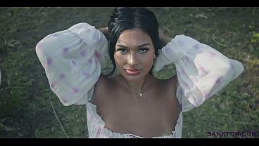 Nonton Sanktor | Busty Milf Teases & Masturbates Outdoors thumbnail