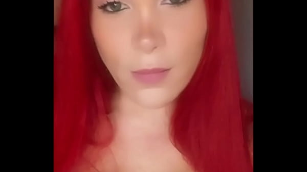 La Belle Dominatrice Rouge Br&eacute;silienne Sans Tabus Fernanda Sallimeny Tr&egrave;s Chaud ! thumbnail