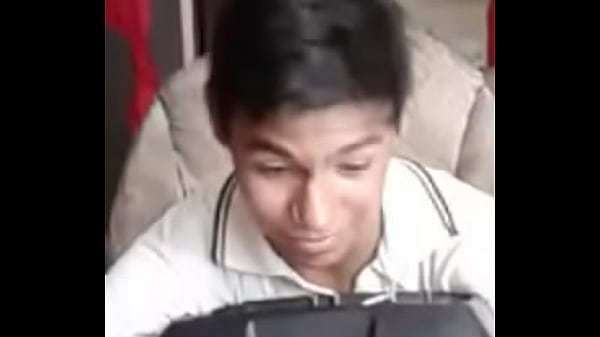 Me la cojo a mi t&iacute_a