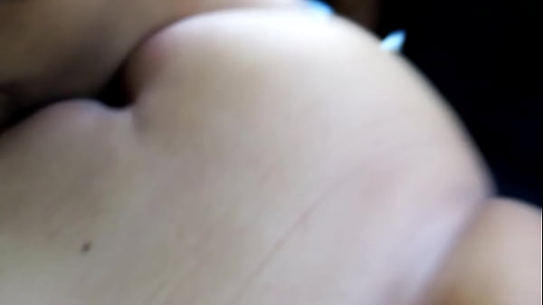 Joven con madura a escondidas 