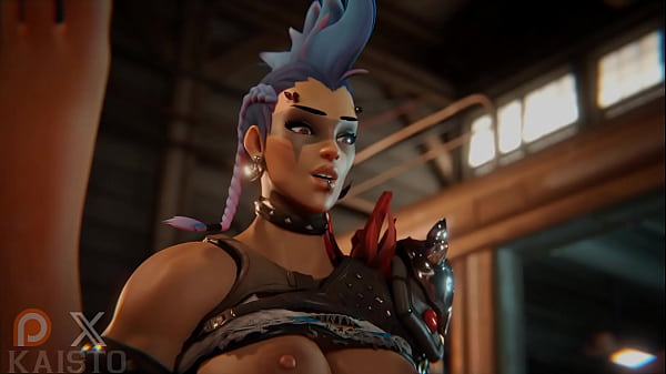 Play MP4 - Junker Queen catches guy stealing from her&period; She has her way with him&period;&period;&period;