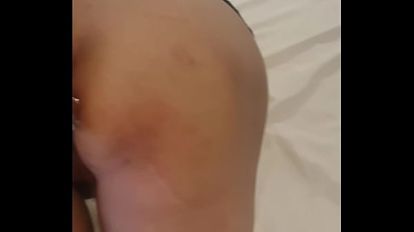 Play MP4 - Veronica try butt plug