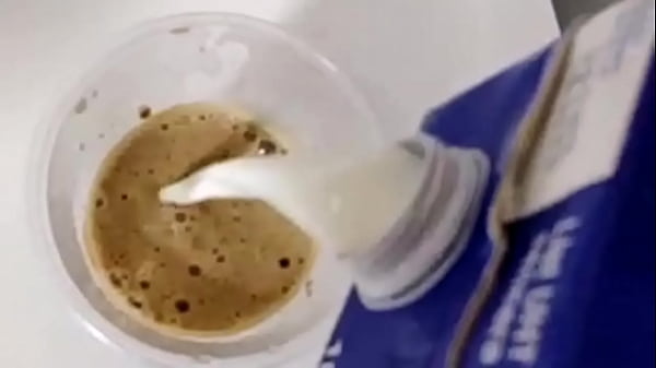 Como preparat_un cafe_bien HOT_con rica lefa