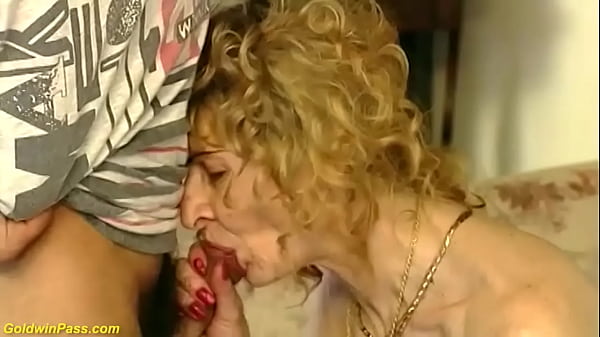Play MP4 - ugly 82 years old granny needs rough