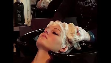 Larissa Backward Hairwash 