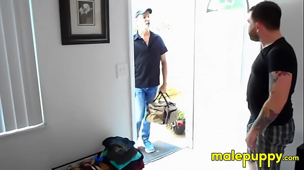 Kaleb DeWulf uses the handy Uber Ass app to summon butt specialist Richard Lennox for an emergency rimjob on his pretty and round ass. 