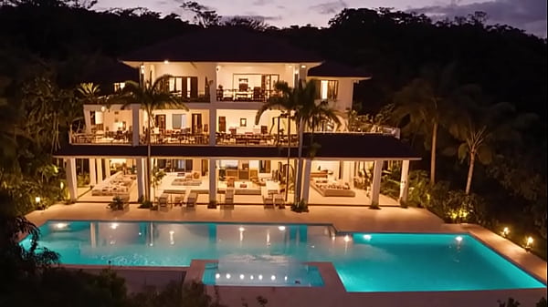 Nonton Heatwave In Peverly Hills - Ai Interactive Video thumbnail