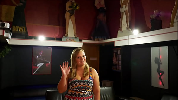 Von Jungschwanz Silas im Pornokino zerfickt!!! 