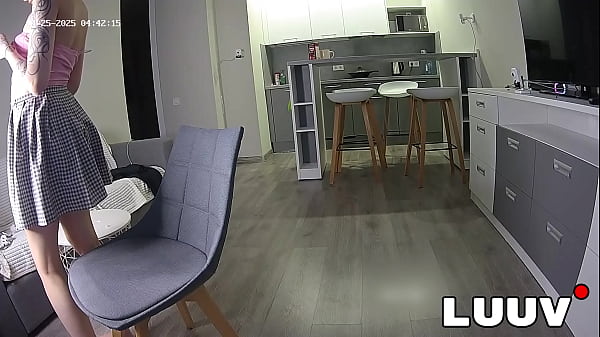 LUUV. Perfect way to show how much she misses him 