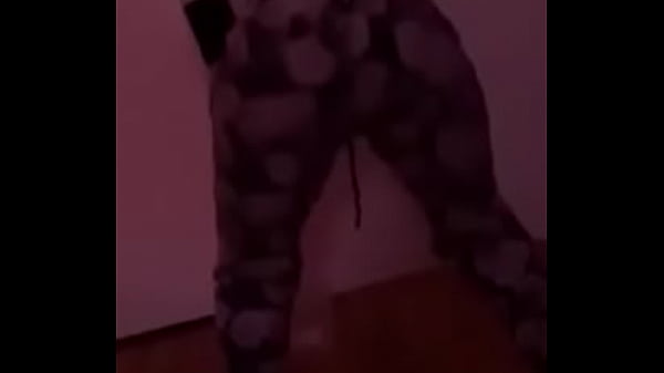 Nonton Trim.6669902d-8f6a-49e6-9805-a1f5324308d9.mov thumbnail