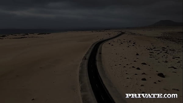 Nonton What To Do When Britney Dutch Wants An Open Relationship thumbnail