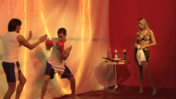 Nonton Big Boobed Blonde Ciara Bugatti In Food Splattered Mmf Threesome thumbnail