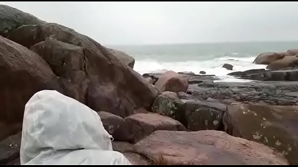 metendo a rolaem putinha sub_na praia