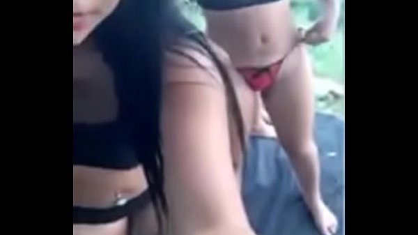 paisas viviana en la finca_y las pillan