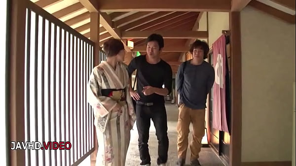 Sunlit Passion: Aoi Mizuno's Steamy Park Encounter 