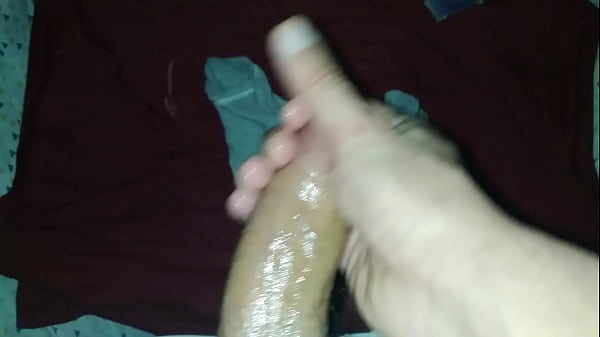 Play MP4 - Masturbating and cumming on my socks