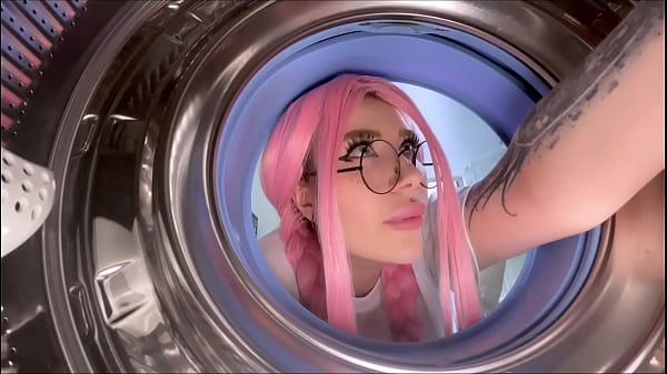 Play MP4 - My Step Sister Stuck in the Washing Machine