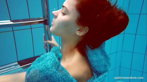 Marusia shows you her hairy sweet vagina in the pool 