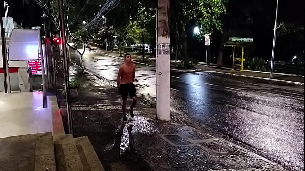 Play MP4 - Madrasta tarada aborda entiado na rua faz ele entrar no o inocente &eacute; obrigado a fode ela carro o