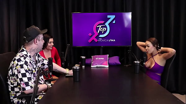 Duas Gostosas Se Beijam E Depois Tem A Buceta Chupada Ficando Molhadinha - Alice Vasconcelos (sheer/red) thumbnail