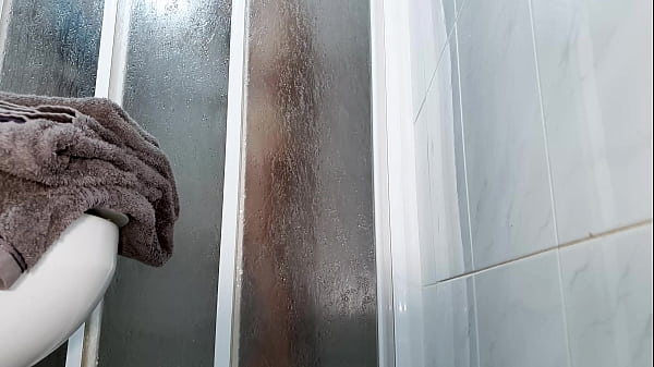Play MP4 - sexy wife in the shower