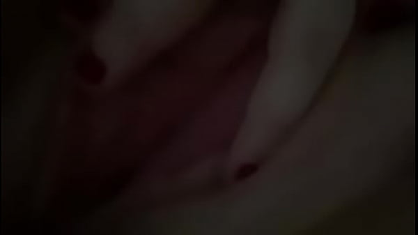 Nonton Soaking Wet thumbnail