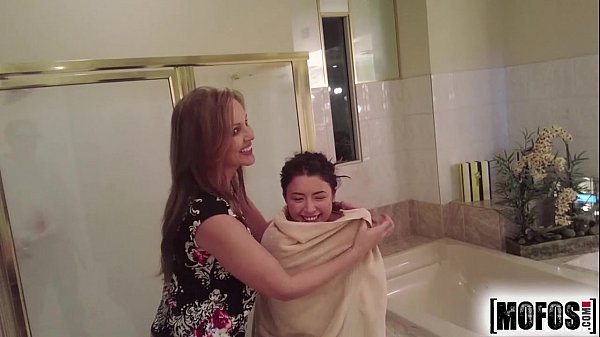 Mofos com Daisy Julia Busted Babysitters