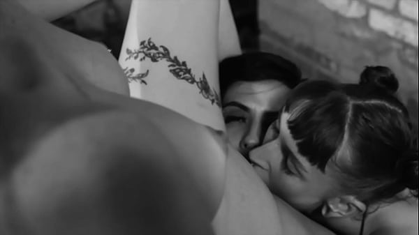 Two perverts capturing sweet maiah's feet 