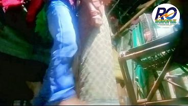 Nonton Brother-in-law Lifted The Saree Of Sister-in-law And Fucked Her Hard In The Morning By Making Her A Mare Of Pussy, Hindi Audio Claire Vais thumbnail