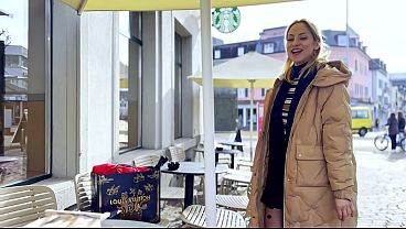 Nonton Fluid Splash Performance Art Of Squirt thumbnail