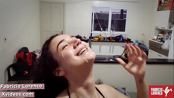 Play MP4 - Contratei uma Empregada Nova&comma; Faz de Tudo&comma; Quem Quiser o Contato Tamo a&iacute; no Chat&excl; &semi;&rpar; &lpar;Fabricio Loren&ccedil;o & Gabbie Luna&rpar; Completo no RED