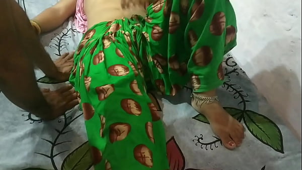 Play MP4 - जीजा ने घर में अकेली साली के मजे लिए Part 1