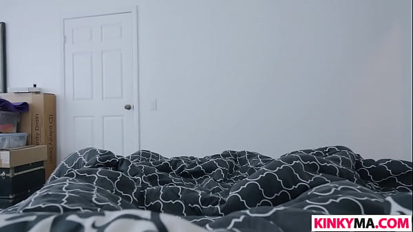 Stretching Out His Hot Stepmom Vanessa Cage