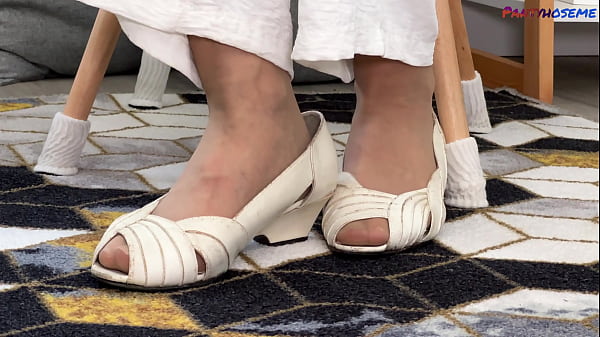 Play MP4 - Brunette Granny With Big Saggy Tits Gets Some Black Cock For First Time