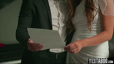 Nonton Busty Latina Bride Beauty Gets Her Hairy Pussy Pounded In Public By The Groom thumbnail