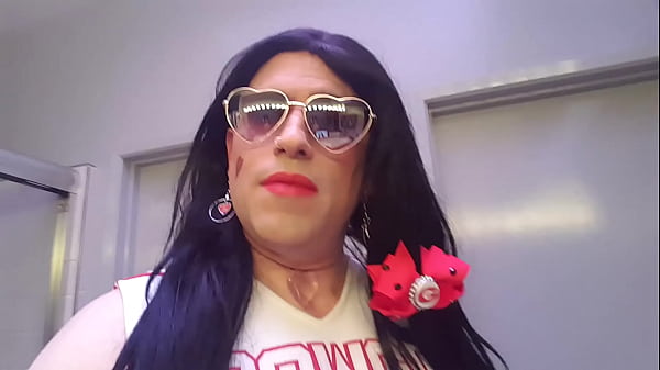 Hi! It'_s Monica! Doing A Photo Shoot! Hope You Enjoy My Pictures!