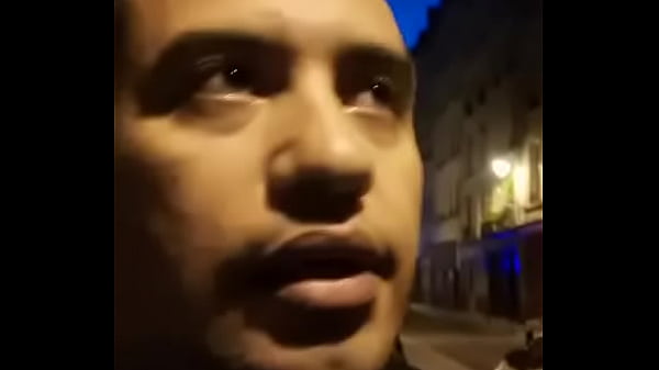 Play MP4 - Instagram &commat;paulomassaproductions Twitter &commat;pmassaxxx Todos os dias &agrave; 5h da manh&atilde; saio com o cachorro e sempre t&ecirc;m uma boquinha pra mamar minha tora grossa