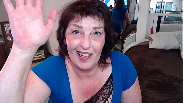 Nonton 717 Redheaded Mature Beauty Loves To Tell Men How To Bring Themselves To Orgasm. Now, Do As She Says.... thumbnail