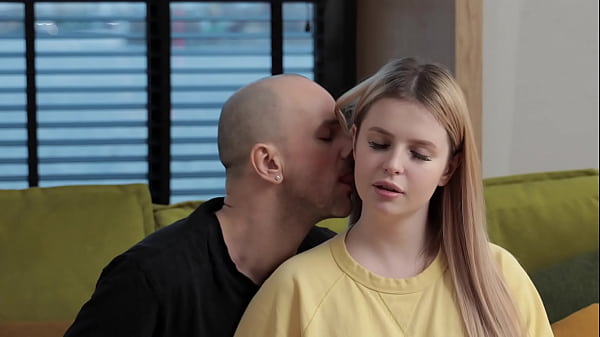 Play MP4 - Chubby virgin blonde Liza gets fucked