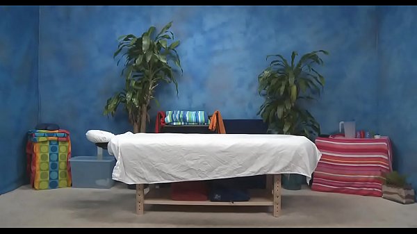 Nonton Hot Dark Brown Impaled On Cock thumbnail