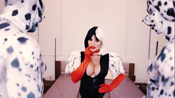 Nonton Dalmations Fuck Cruella Doggy Style With Savanah Storm thumbnail