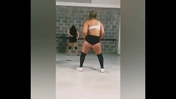 Nonton Mueve Esa Burra thumbnail