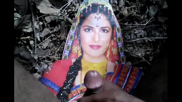 Play MP4 - Desi Boy Tribute With Actress Katrina Kaif