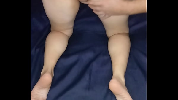 Massagem com pegada e masturbação.