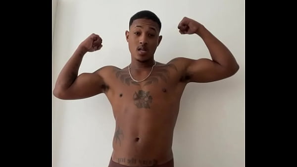 Play MP4 - Exibicionista