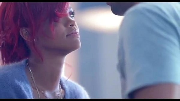 Rihanna What s My Name ft Drake